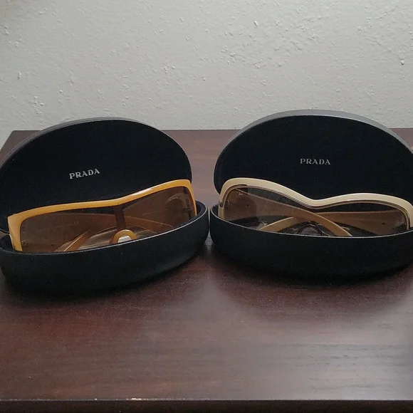 2 pair of Prada sunglasses - Picture 1 of 6